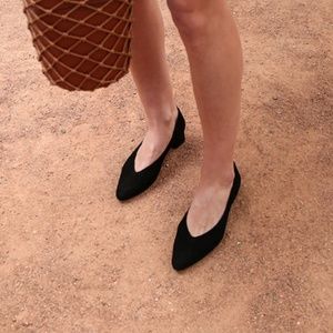 Everlane V Heel Black. Never Worn.